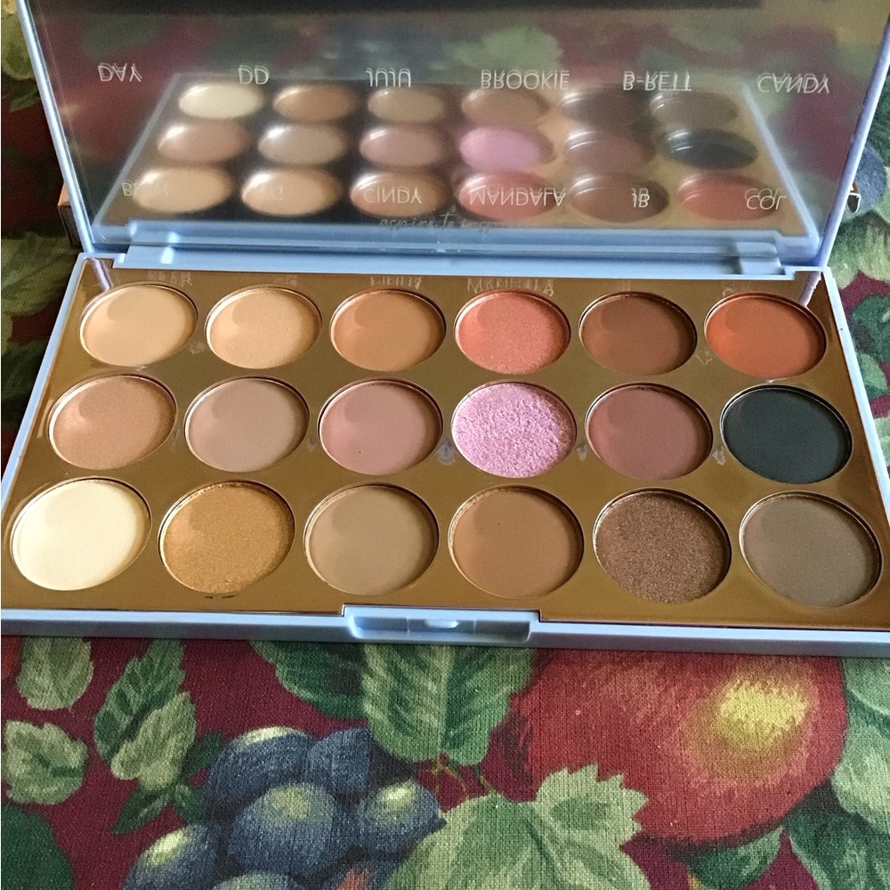THE BEAUTY BYBEL THE OG EYESHADOEW PALETTE NIB FRESH